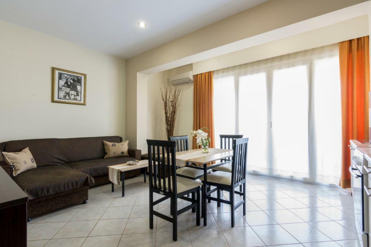 Yolanda Studios Paralia Agias Foteinis Exteriér fotografie